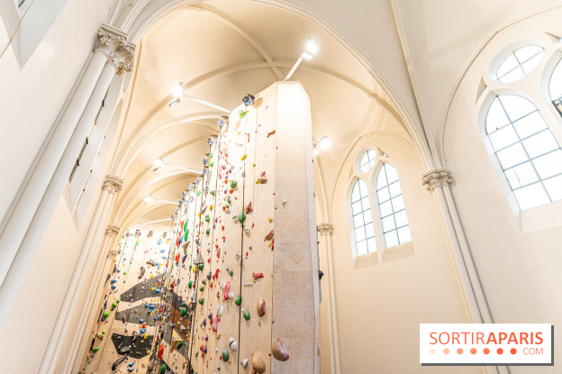 Climbing District Sèvres-Lecourbe, la salle d'escalade dans l'ancienne église Sainte-Rita dans le 15e