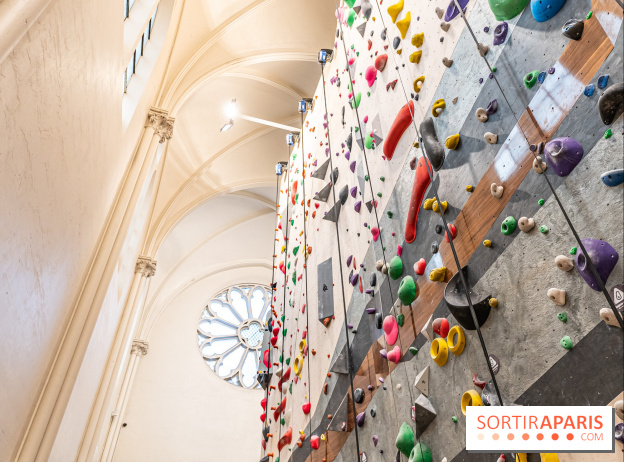 Climbing District Sèvres-Lecourbe, la salle d'escalade dans l'ancienne église Sainte-Rita dans le 15e