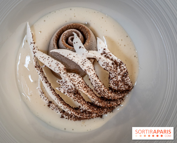 Tea time de Pâques du Peninsula Paris 2025 - A7C03043