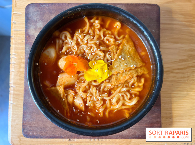 Hanwoo Korean Cafe & Bar - Ramen aux tteokbokki (Rabokki)