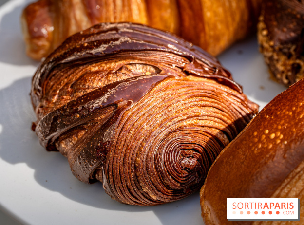 La boulangerie de Christophe Louie lance les nouvelle viennoiseries folles d'Anthony Nguyen - Pain au chocolat tout choco