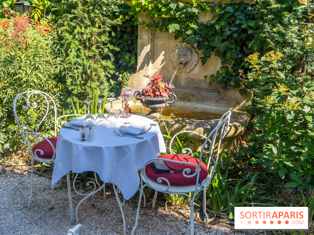 Terrasse de l'Hôtel Particulier, le jardin verdoyant au cœur de Montmartre - photo - A7C06375 HDR