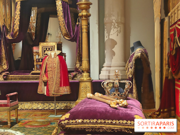 Le Dernier sacre : l'exposition immersive dans les coulisses d'un couronnement au Mobilier national