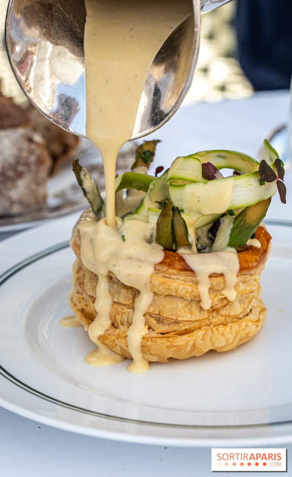 Les Chasses, le restaurant insolite avec une superbe terrasse à l'Abbaye des vaux de Cernay dans les Yvelines - A7C05904