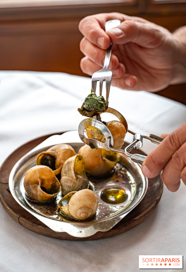 Margaux, le restaurant français typique, face à la Tour Eiffel - A7C09269