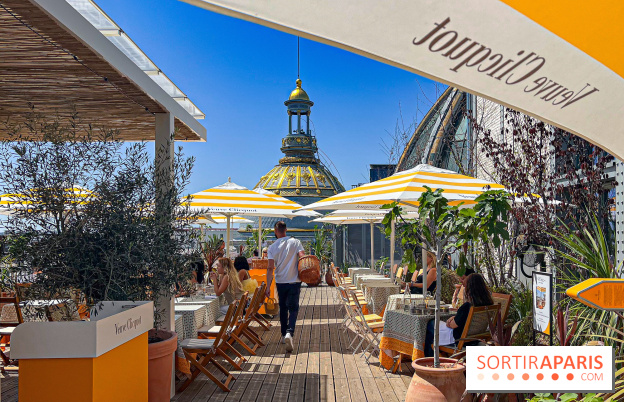 La terrasse estivale du Printemps Haussmann 2025 avec vue sur Paris et la Tour Eiffel - image00008