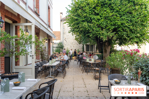 Le Café de la Paix à Bourron-Marlotte - 77 - A7C02633