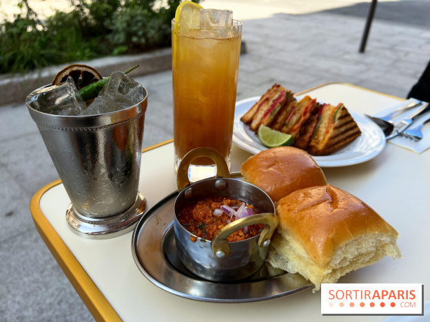 Mumbai Café - Brioches et curry de poulet