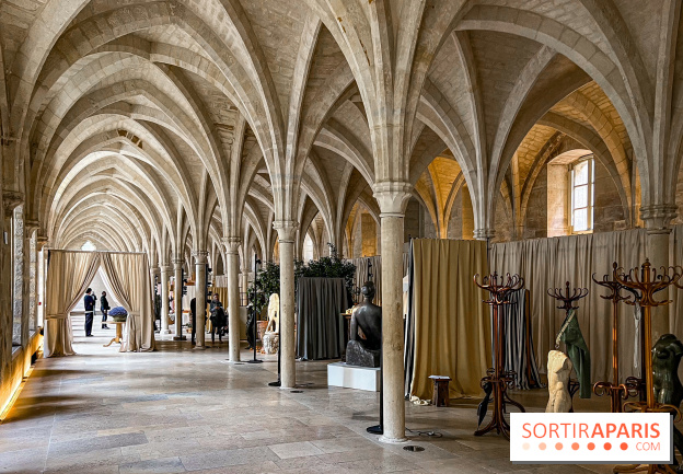 Mythes: l'exposition gratuite imaginée par Jacquemus au Collège des Bernardins à Paris - EFDA0116 8281 406F B11F B8D903E0C511