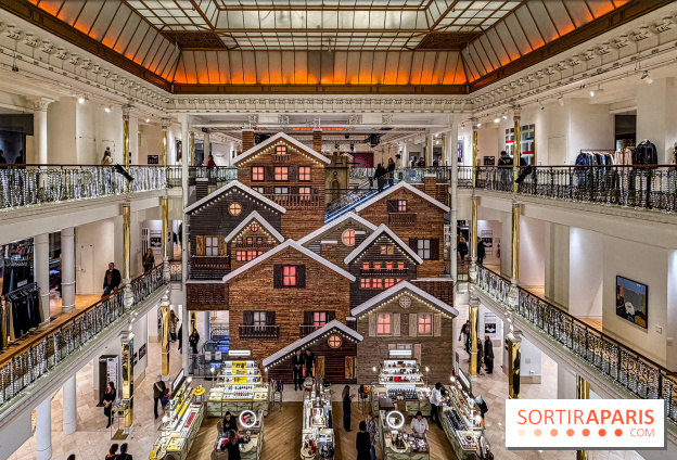 Les vitrines de Noël 2025 du Bon Marché : le grand magasin se métamorphose en (Bon) Marché de Noël