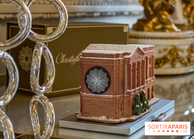 La Bûche de Noël 2025 de l'Hôtel de Crillon par Matthieu Carlin : le palace ... à croquer !
