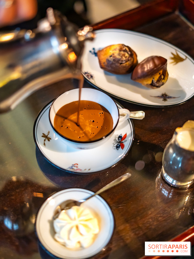 Le chocolat chaud signature 2025 de La Réserve Paris