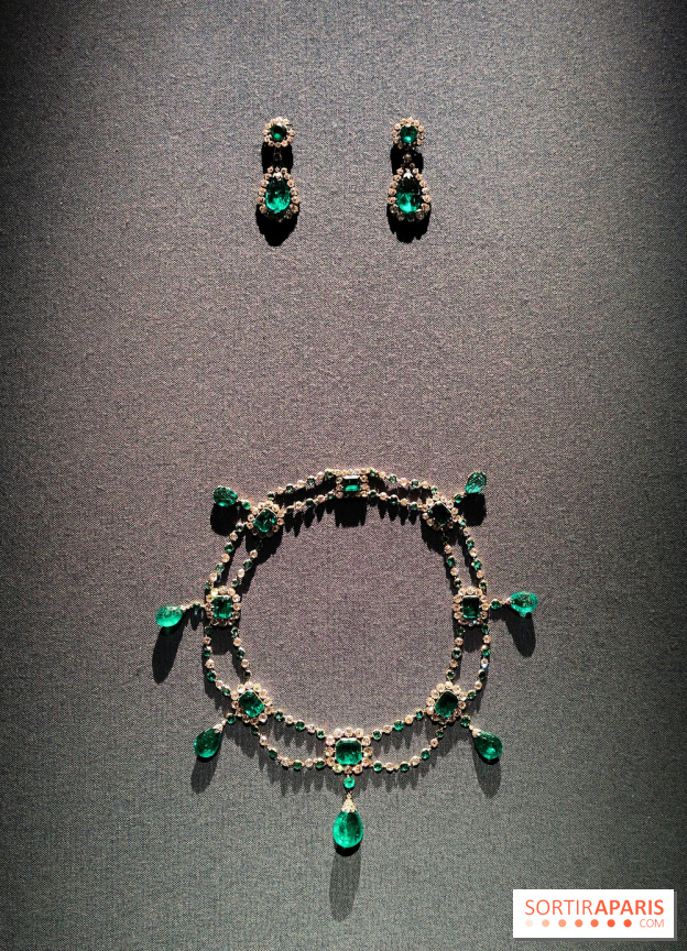 Joyaux dynastiques : une exposition qui brille de mille feux à l'Hôtel de la Marine à Paris - fotor 1765278725198