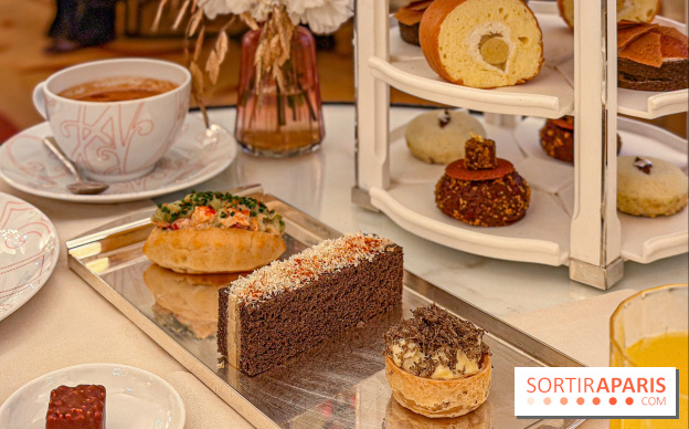 Noël 2025 au Plaza Athénée : tea time festif en famille, patinoire enchantée et chalet-raclette - IMG 4301