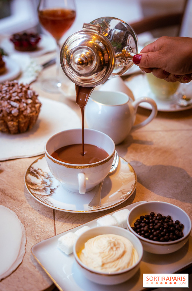 Le tea time de Noël du George V 2025, les photos