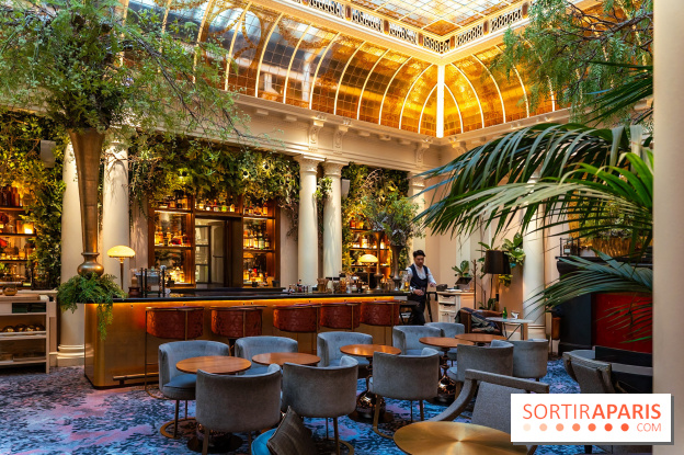 Le tea time Emily in Paris de l'Hôtel du Louvre - A7C04015