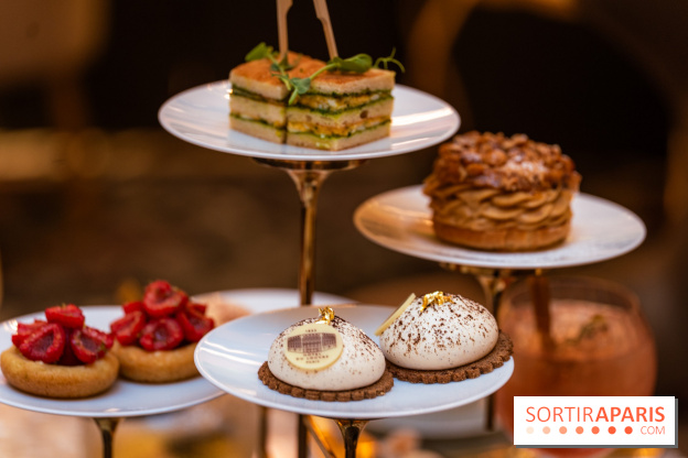 Le tea time Emily in Paris de l'Hôtel du Louvre - A7C04057