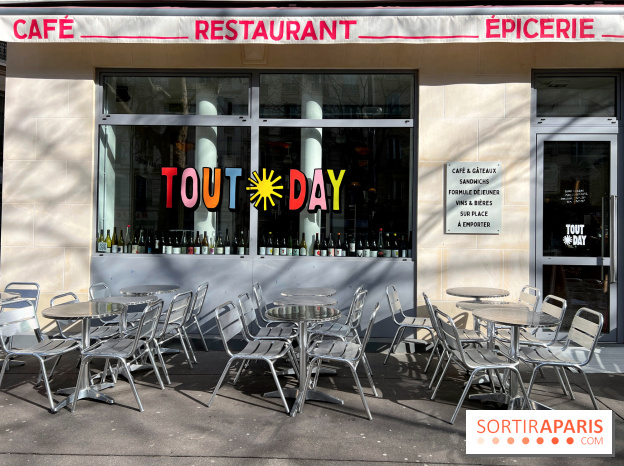 Tout Day - Terrasse devanture