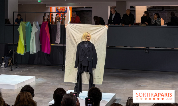 Le Musée Vivant de la Mode d'Olivier Saillard : exposition-performance à la Fondation Cartier - IMG 6378