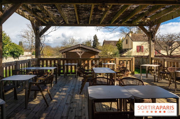 L'Auberge Nouvelle restaurant à Tremblay-sur-Mauldre dans les Yvelines - photos - terrasse