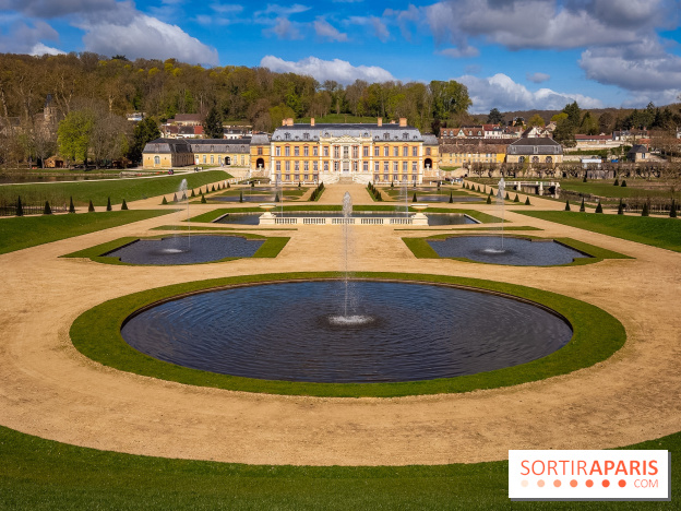 Les tulipes du Château de Dampierre, son jardin anglais et le jardin Le Nôtre