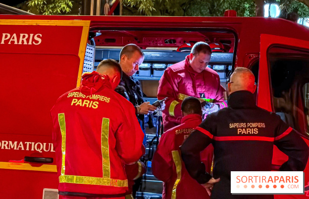 Simulation géante des pompiers de Paris sur les quais parisiens