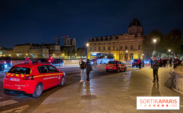 Simulation géante des pompiers de Paris sur les quais parisiens