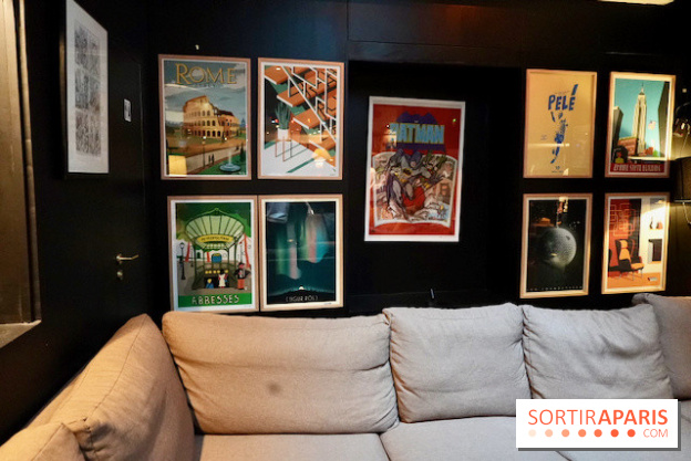 Sparkling VR - espace lounge et mur d’affiches