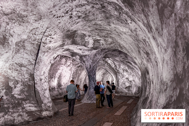 La Caverne du Pont Neuf : le montage de l’installation géante de JR démarre à Paris