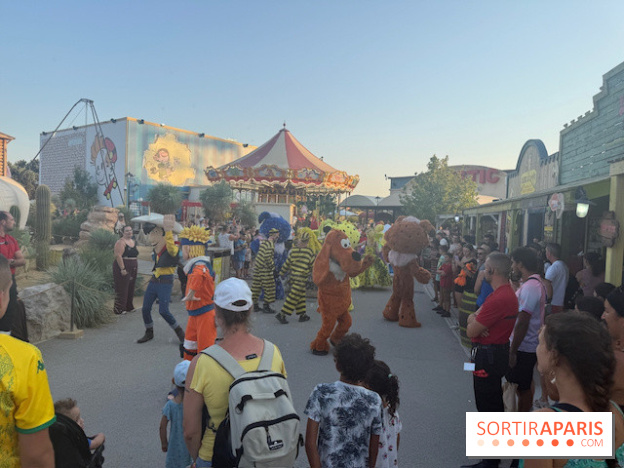 Parade des personnages au Parc Spirou