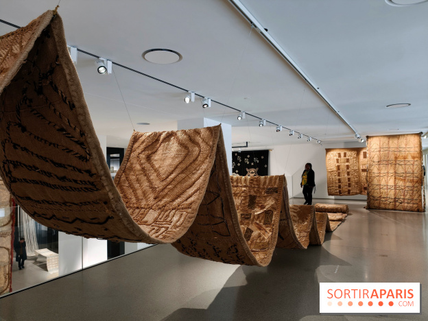 Le Temps des récoltes : Ibrahim Mahama et les artistes ghanéens transforment la Fondation Cartier