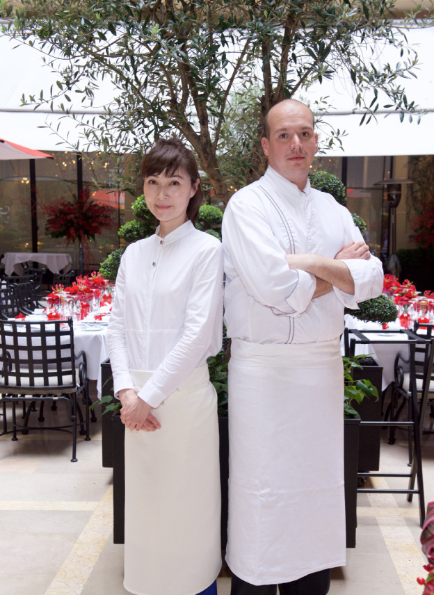 La cour du Plaza Athénée se met à l'heure japonaise