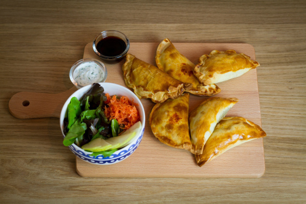 Patuco : bar à chaussons et cocktails Canal Saint Martin