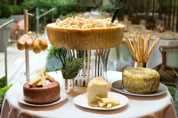 Grand déjeuner à l'italienne au Royal Monceau