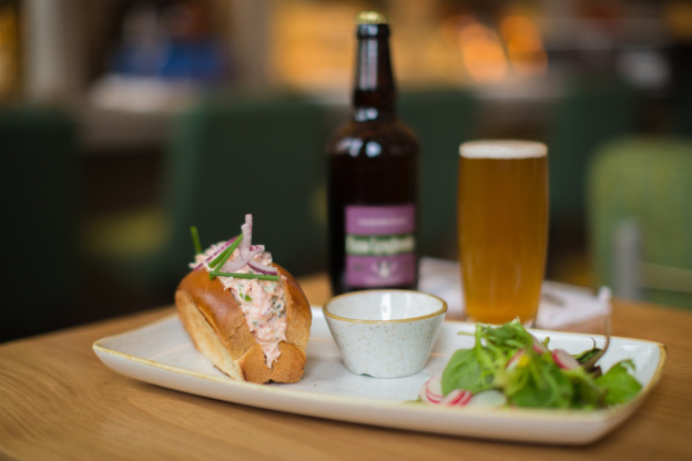 Rolls et bières chez Crabe Royal