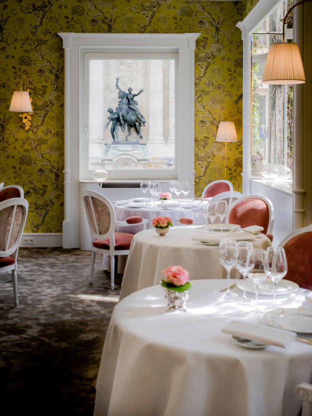 Nouveau chef et nouvelle déco au restaurant Lasserre