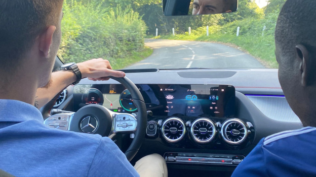 Le salon de l'automobile électrique débarque à Paris ce dimanche : réservez votre essai