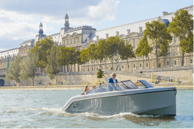 Noti Plage : la guinguette estivale à ne pas manquer au pied de la Tour Eiffel !
