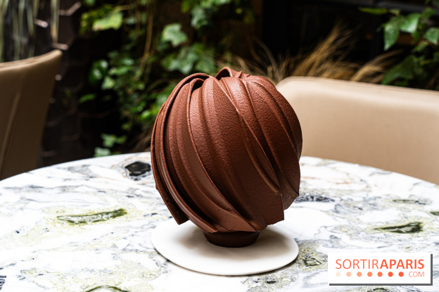 Oeuf de Pâques Floraison du Burgundy Paris 2024 par Léandre Vivier