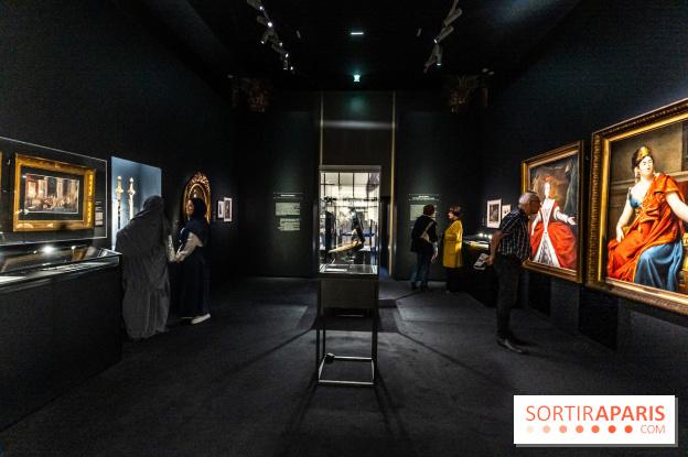 L'exposition gratuite des Bijoux de scène de la Comédie Française se dévoile à l'Hôtel Mercy-Argenteau