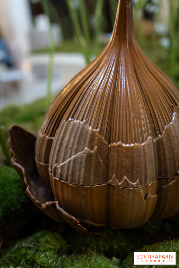 Pâques 2025 : l'oeuf ail noir original du Peninsula Paris 