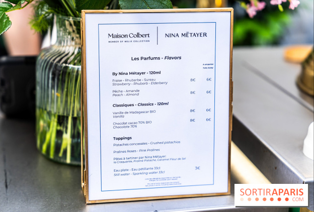 Nina Métayer installe son chariot à glace chez Maison Colbert