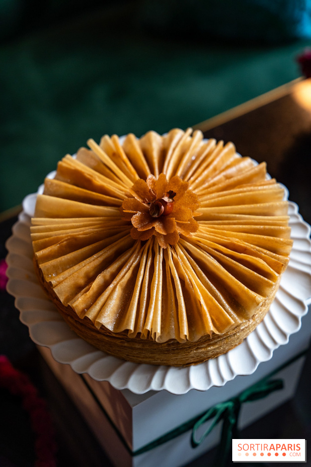 Galette des Rois La Réserve Paris : la belle Fleur de Noisette 2026