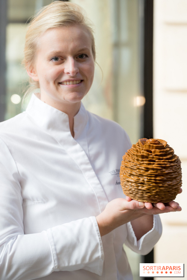 Bûche de Noël du Peninsula Paris 2025 : Joyau des Pins par Anne Coruble