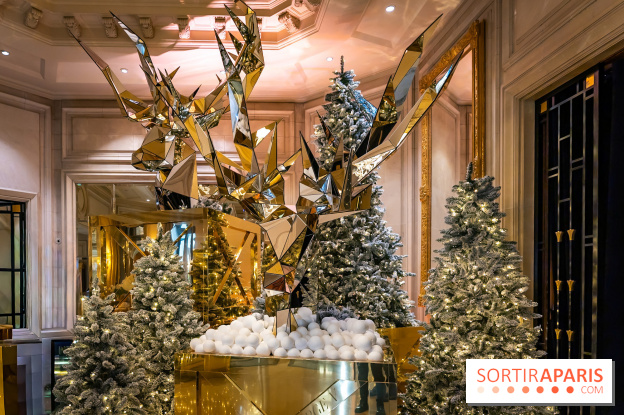 Le bar et salon de thé enchanté de Noël du George V 2025