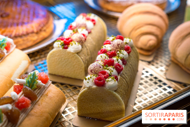La Bûche de Noël croissant insolite du Bacha Coffee