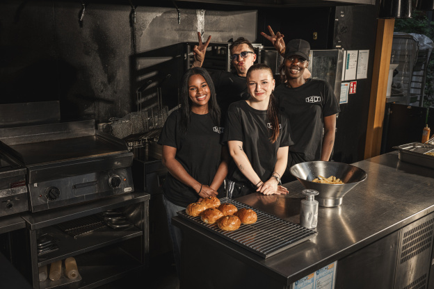 Mallory Gabsi ouvre 140°, la friterie Belgian Fritkot à Paris