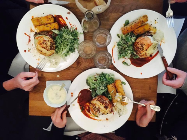 Ruben Sarfati signe la nouvelle carte du Café Pélican