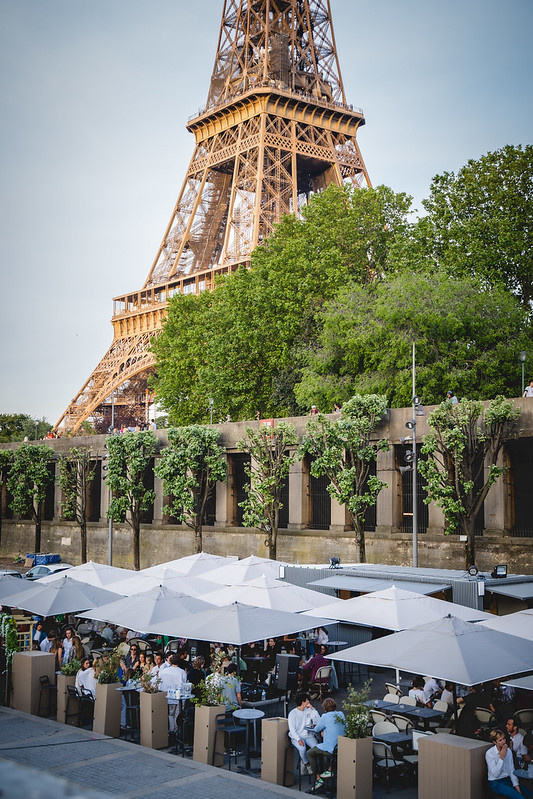Le Bal de la Marine, la guinguette en bord de Seine au pied de la Tour Eiffel