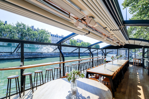Les Maquereaux Rive Droite à Paris : la terrasse iodée sur le rivage du Parc Rives de Seine